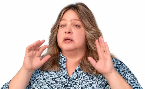 CENTRAL-LINE-BARBARA-HANDS-UP